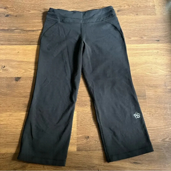 FREE Tuff Athletic Black Capris - Picture 1 of 7